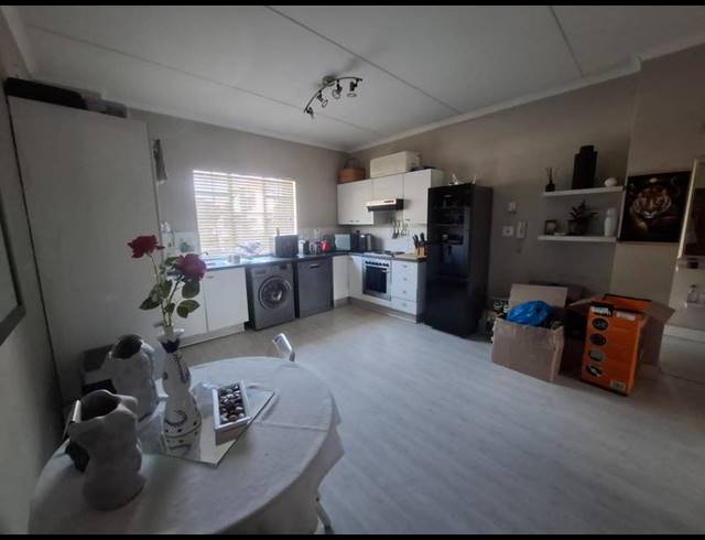 2 BEDROOM APARTMENT FOR SALE IN DOUGLASDALE